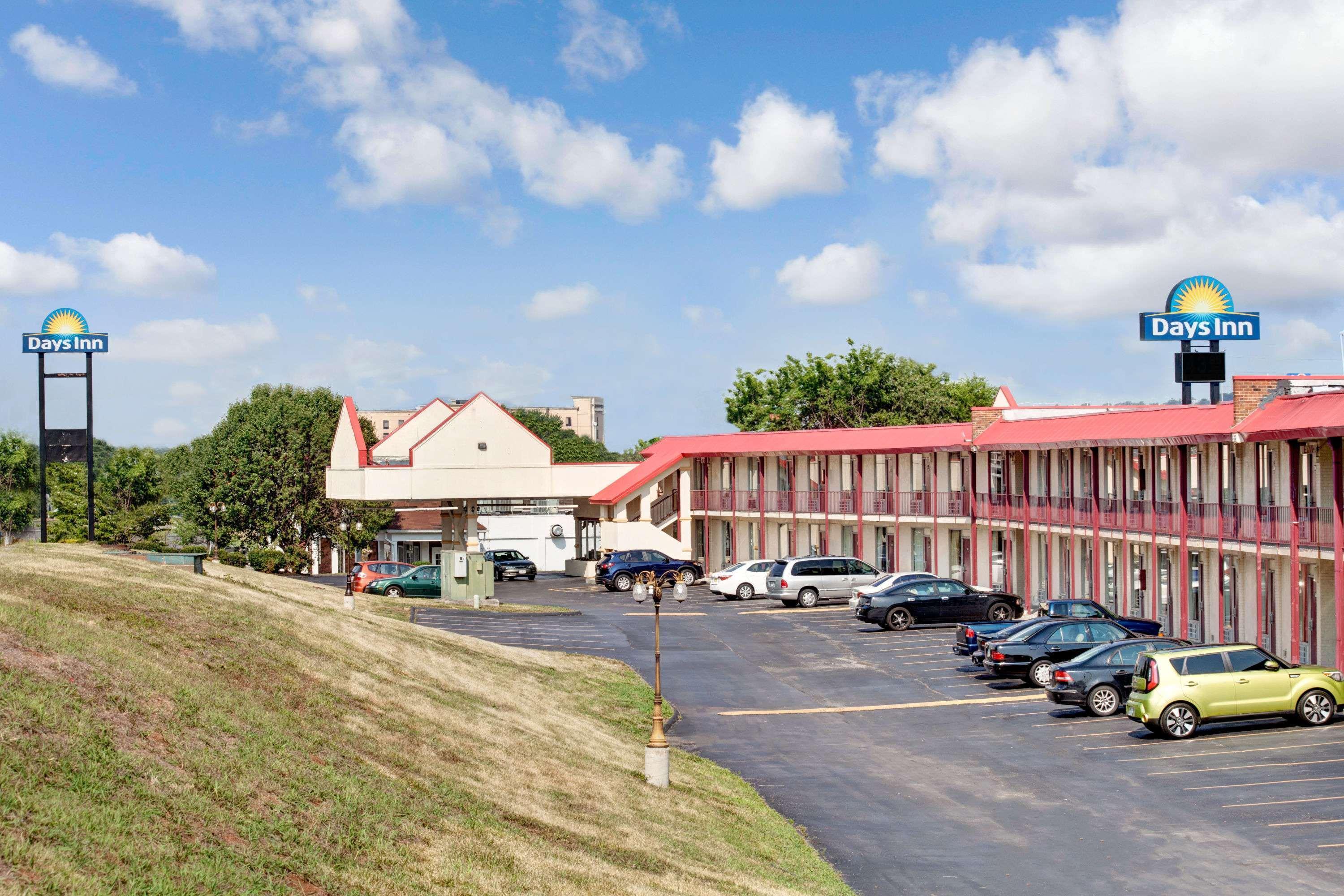 Days Inn By Wyndham Knoxville West Eksteriør billede