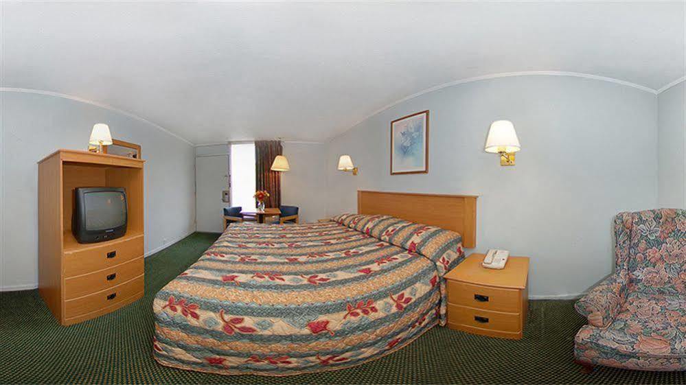 Days Inn By Wyndham Knoxville West Eksteriør billede